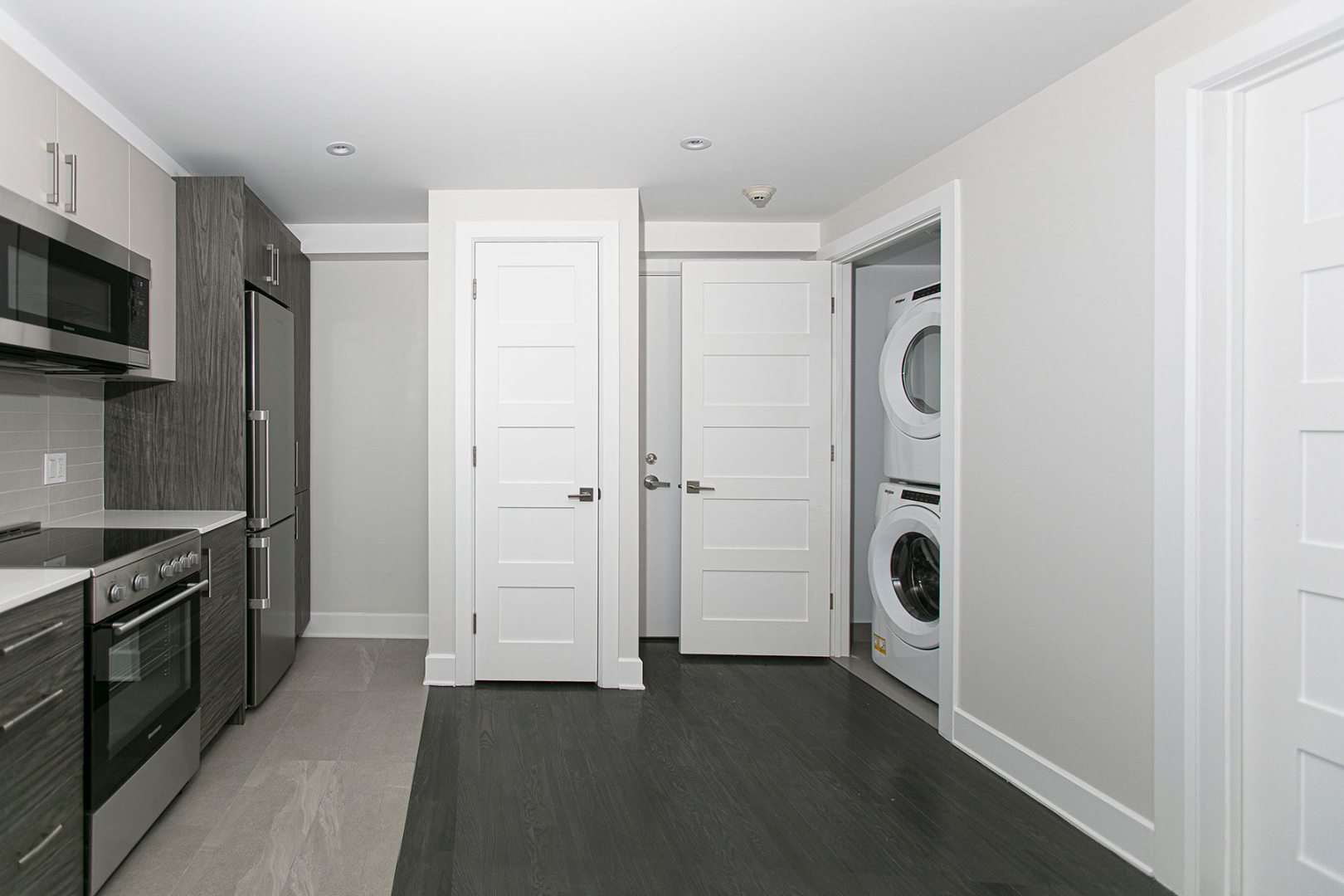 2-Bedroom + 2 Bathrooms (4½)