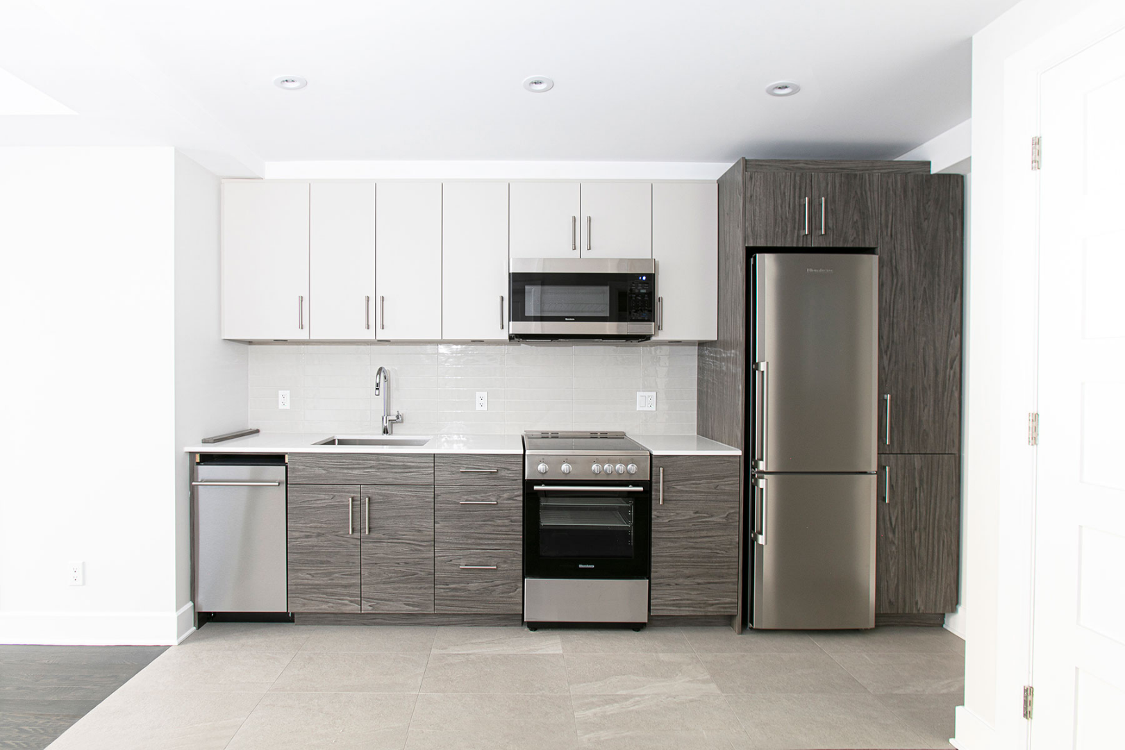 2-Bedroom + 2 Bathrooms (4½)